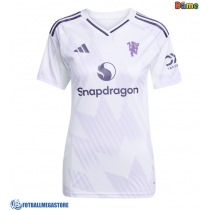 Fotballdrakt Dame Manchester United Lisandro Martinez #6 Bortedrakt 2025-26 Kortermet